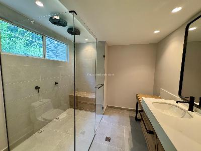 Casa de 3 alcobas en arriendo en San Lucas, Medellín, 312 m² · foto 18 de 20