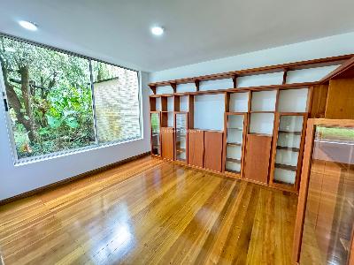 Casa de 3 alcobas en arriendo en San Lucas, Medellín, 312 m² · foto 5 de 20