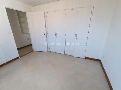 Apartamento de 3 alcobas en arriendo en Laureles Medellin, Medellín, 127 m² · foto 2 de 15
