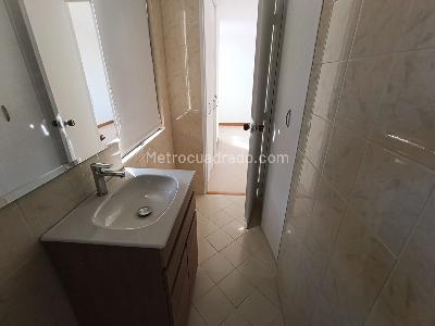 Apartamento de 3 alcobas en arriendo en Laureles Medellin, Medellín, 127 m² · foto 5 de 15