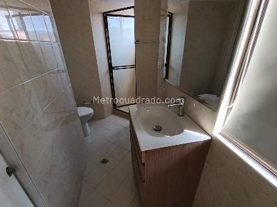 Apartamento de 3 alcobas en arriendo en Laureles Medellin, Medellín, 127 m² · foto 7 de 15