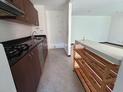 Apartamento de 2 alcobas en arriendo en Cumbres, Envigado, 85 m² · foto 3 de 15