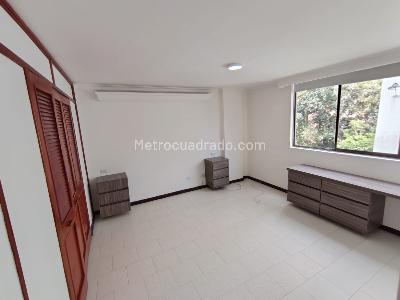 Apartamento de 3 alcobas en arriendo en Alejandria, Medellín, 135 m² · foto 17 de 20