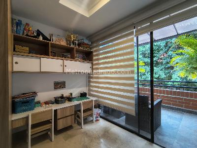 Casa de 5 alcobas en arriendo en La Florida El Poblado, Medellín, 300 m² · foto 12 de 20