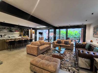 Casa de 5 alcobas en arriendo en La Florida El Poblado, Medellín, 300 m² · foto 2 de 20