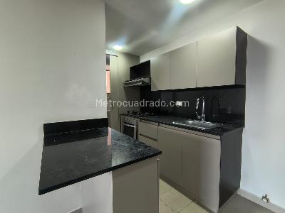 Apartamento de 2 alcobas en arriendo en Los Balsos, Medellín, 72 m² · foto 5 de 12