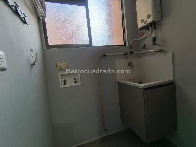 Apartamento de 2 alcobas en arriendo en Los Balsos, Medellín, 72 m² · foto 6 de 12