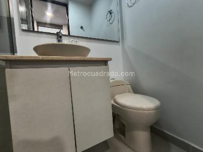 Apartamento de 2 alcobas en arriendo en Los Balsos, Medellín, 72 m² · foto 7 de 12