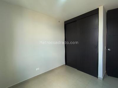Apartamento de 2 alcobas en arriendo en Los Balsos, Medellín, 72 m² · foto 8 de 12