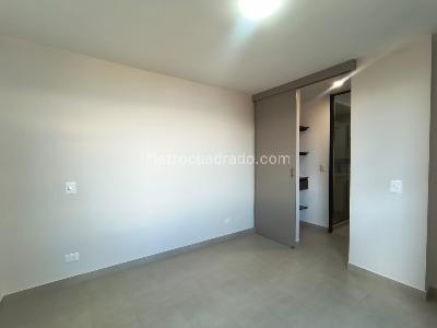 Apartamento de 2 alcobas en arriendo en Los Balsos, Medellín, 72 m² · foto 9 de 12