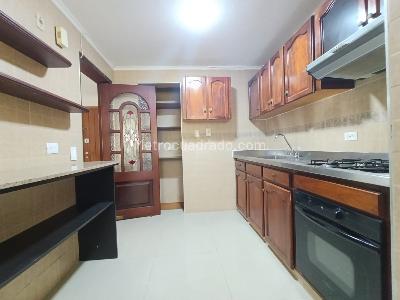 Apartamento de 2 alcobas en arriendo en Patio Bonito, Medellín, 113 m² · foto 9 de 12