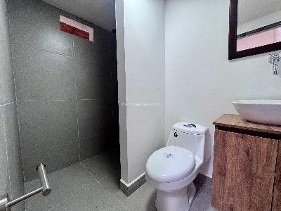 Casa de 4 alcobas en arriendo en La Mina, Envigado, 500 m² · foto 13 de 20