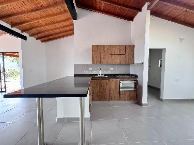 Casa de 4 alcobas en arriendo en La Mina, Envigado, 500 m² · foto 3 de 20