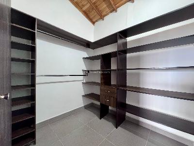 Casa de 4 alcobas en arriendo en La Mina, Envigado, 500 m² · foto 6 de 20