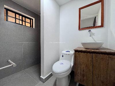 Casa de 4 alcobas en arriendo en La Mina, Envigado, 500 m² · foto 7 de 20