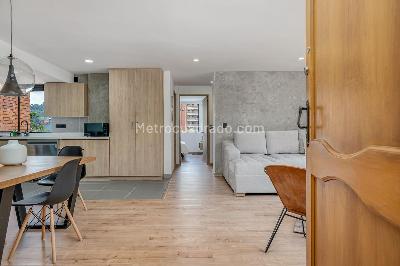 Apartamento de 2 alcobas en arriendo en El Tesoro, Medellín, 80 m² · foto 3 de 13