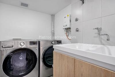 Apartamento de 2 alcobas en arriendo en El Tesoro, Medellín, 80 m² · foto 8 de 13