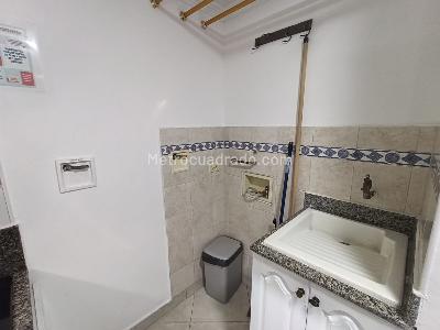 Apartamento de 1 alcoba en arriendo en Boston, Medellín, 29 m² · foto 5 de 9