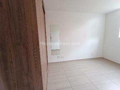 Apartamento de 3 alcobas en arriendo en Ditaires, Itagüí, 70 m² · foto 8 de 16