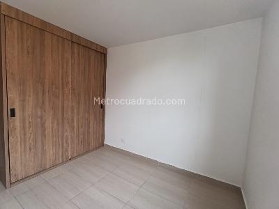Apartamento de 3 alcobas en arriendo en Ditaires, Itagüí, 70 m² · foto 9 de 16
