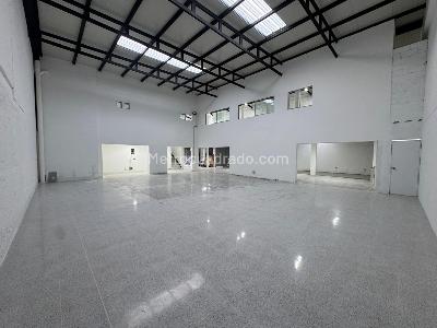 Local Comercial en Arriendo, Patio Bonito, Medellín