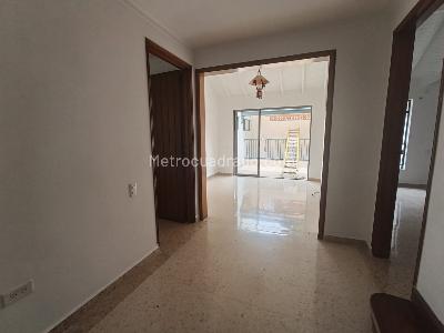 Casa de 5 alcobas en arriendo en Villa Grande, Envigado, 300 m² · foto 10 de 20
