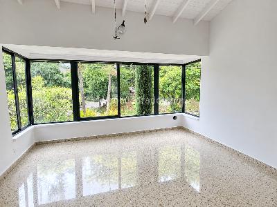 Casa de 5 alcobas en arriendo en Villa Grande, Envigado, 300 m² · foto 3 de 20