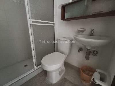 Casa de 5 alcobas en arriendo en Villa Grande, Envigado, 300 m² · foto 8 de 20