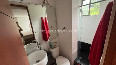 Apartamento de 2 alcobas en arriendo en Loma De San Julian, Medellín, 88 m² · foto 9 de 14
