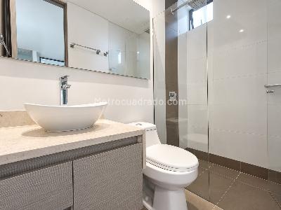 Apartamento de 3 alcobas en arriendo en Provenza, Medellín, 134 m² · foto 11 de 17