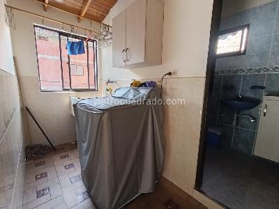 Casa de 4 alcobas en arriendo en Cataluña, Medellín, 210 m² · foto 11 de 20