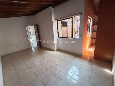 Casa de 4 alcobas en arriendo en Cataluña, Medellín, 210 m² · foto 14 de 20
