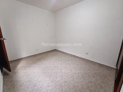 Casa de 4 alcobas en arriendo en Cataluña, Medellín, 210 m² · foto 19 de 20