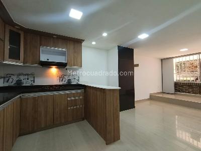 Apartamento de 3 alcobas en arriendo en Cabañas, Bello, 69 m² · foto 3 de 15