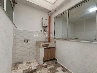 Apartamento de 3 alcobas en arriendo en Cabañas, Bello, 69 m² · foto 6 de 15