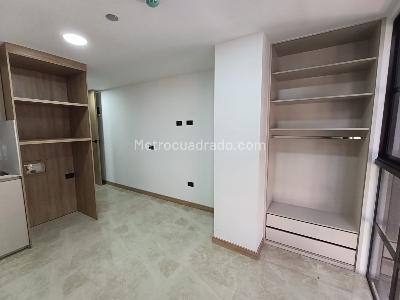 Apartamento de 1 alcoba en arriendo en Boston, Medellín, 25 m² · foto 2 de 8