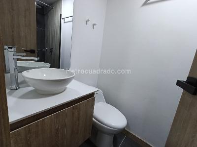 Apartamento de 1 alcoba en arriendo en Boston, Medellín, 25 m² · foto 5 de 8