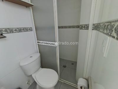 Apartamento de 1 alcoba en arriendo en Boston, Medellín, 38 m² · foto 12 de 16