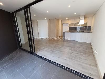 Apartamento de 2 alcobas en arriendo en Altos Del Poblado Cola Del Zorro, Medellín, 82 m² · foto 10 de 14