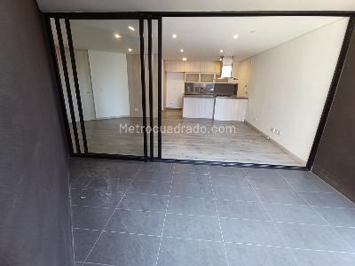 Apartamento de 2 alcobas en arriendo en Altos Del Poblado Cola Del Zorro, Medellín, 82 m² · foto 11 de 14