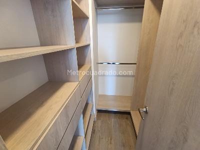Apartamento de 2 alcobas en arriendo en Altos Del Poblado Cola Del Zorro, Medellín, 82 m² · foto 2 de 14