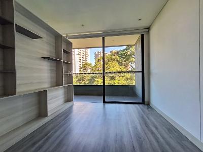Apartamento de 1 alcoba en arriendo en Los Balsos, Medellín, 52 m² · foto 3 de 13
