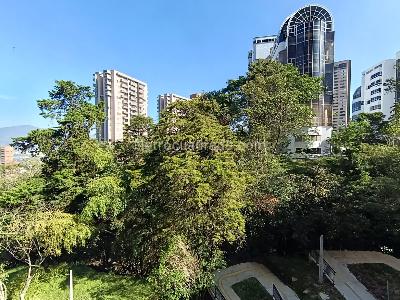 Apartamento de 1 alcoba en arriendo en Los Balsos, Medellín, 52 m² · foto 4 de 13