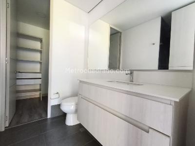 Apartamento de 1 alcoba en arriendo en Los Balsos, Medellín, 52 m² · foto 12 de 13