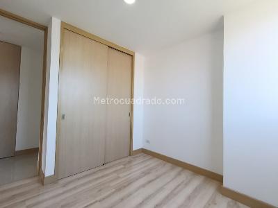 Apartamento de 3 alcobas en arriendo en Castropol, Medellín, 94 m² · foto 3 de 13