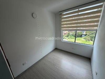 Apartamento de 3 alcobas en arriendo en Loma De Los Bernal, Medellín, 70 m² · foto 7 de 14