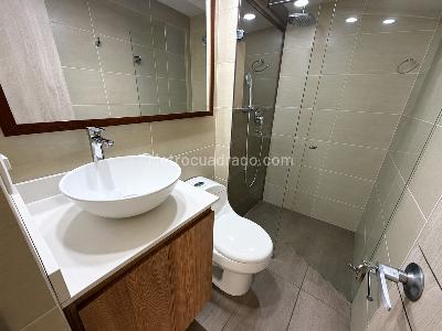 Apartamento de 3 alcobas en arriendo en Loma De Los Bernal, Medellín, 70 m² · foto 12 de 14