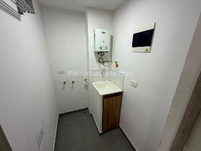Apartamento de 3 alcobas en arriendo en Loma De Los Bernal, Medellín, 70 m² · foto 14 de 14