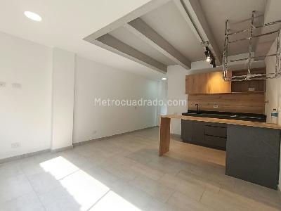 Apartamento de 2 alcobas en arriendo en Boston, Medellín, 65 m² · foto 3 de 14