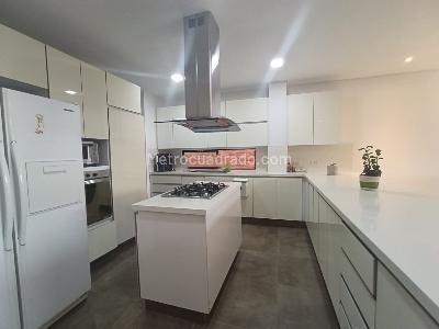 Casa de 3 alcobas en arriendo en El Chocho, Envigado, 240 m² · foto 13 de 20